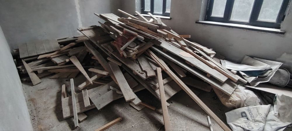 Quruq o’tin sotiladi