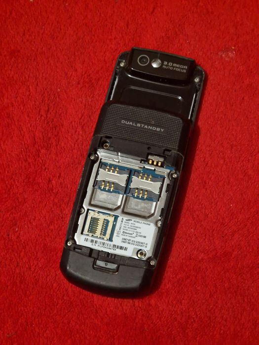Telefon Samsung slide fara accesorii si fara capacul de la baterie