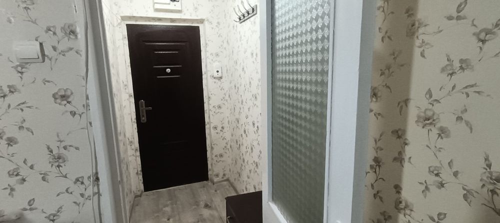 Închiriez garsonieră in Malu Roșu