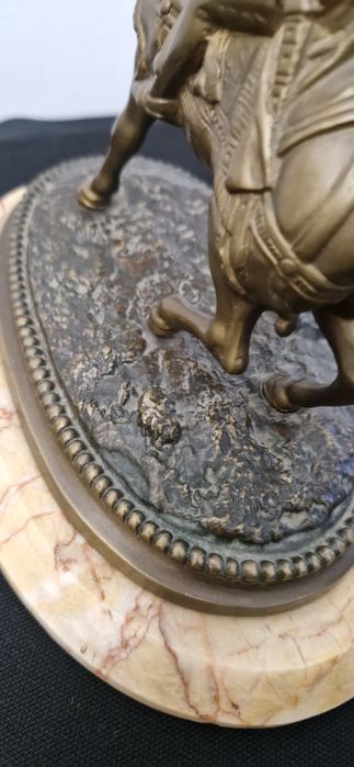 Statueta bronz  veche cavaler medieval