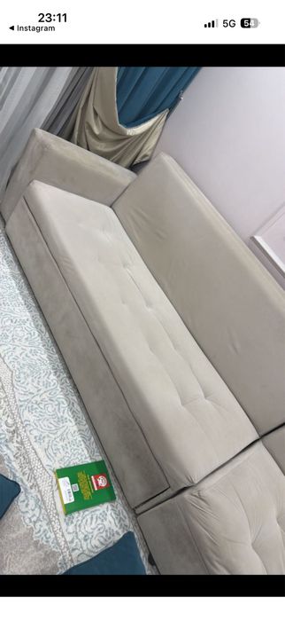 Диван Б/у 4 метра , цвет серый