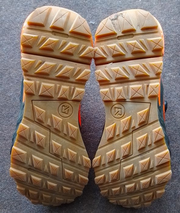 Оранжеви маратонки 44 номер