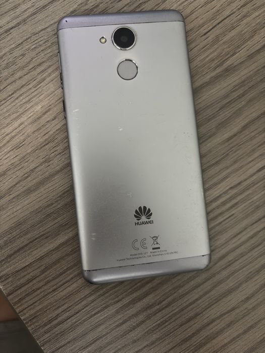 Huewei ascend y600
