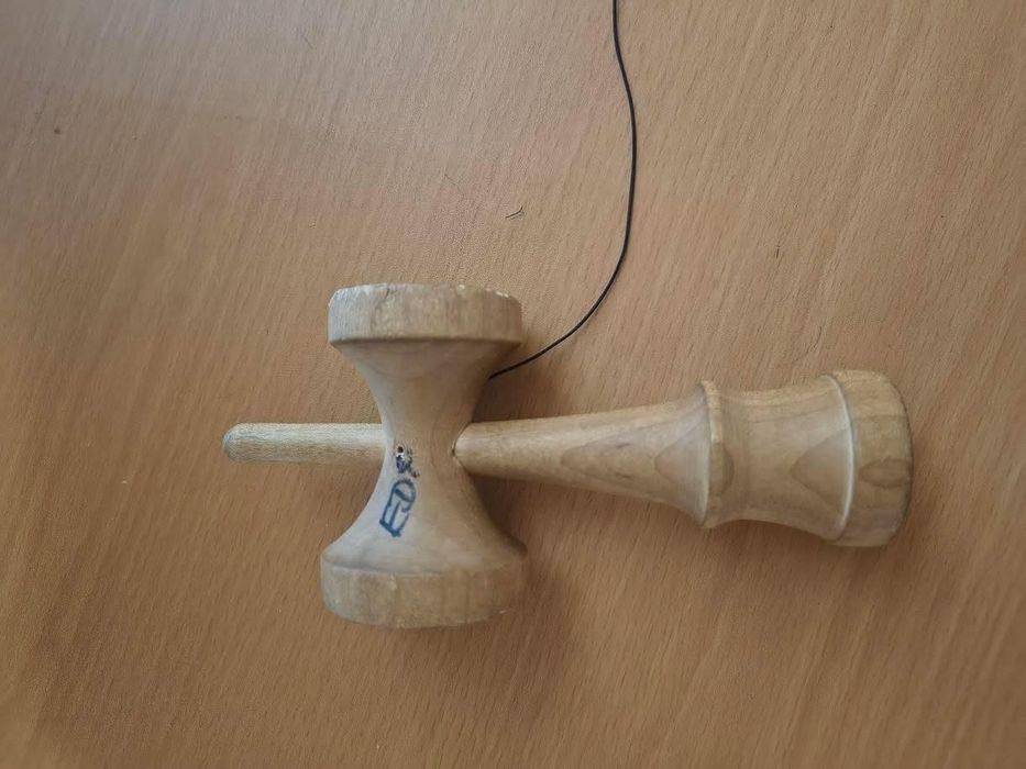 Kendama Israel Rhinozilla, RHINO CLEAR
