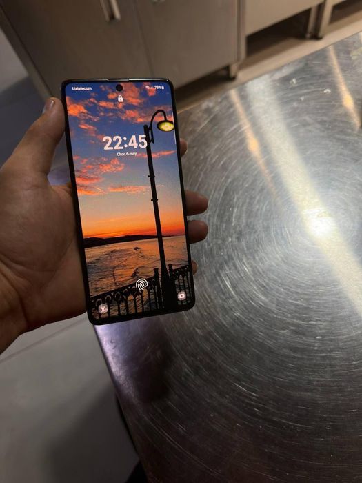 Samsung A71 ideal