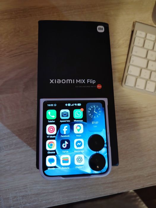 Xiaomi mix flip.. 1900 negociabil