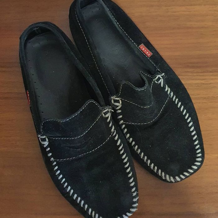 Замшевые лоферы Prada