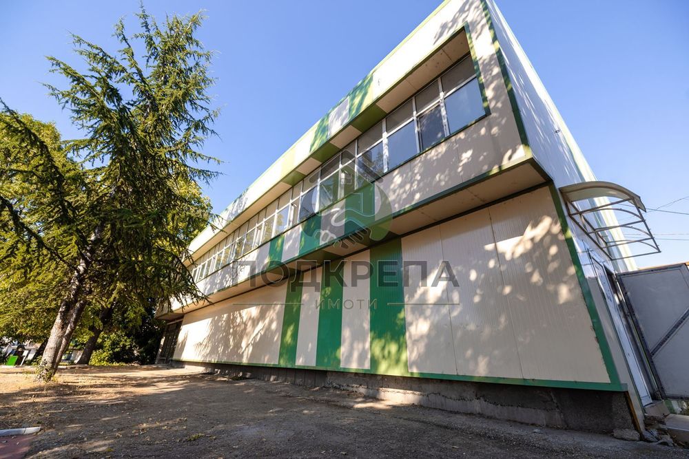 Продава се Промишлена сграда в с. Главиница, Област Пазарджик - 774 кв.м за 157 €/кв.м - Снимка #2