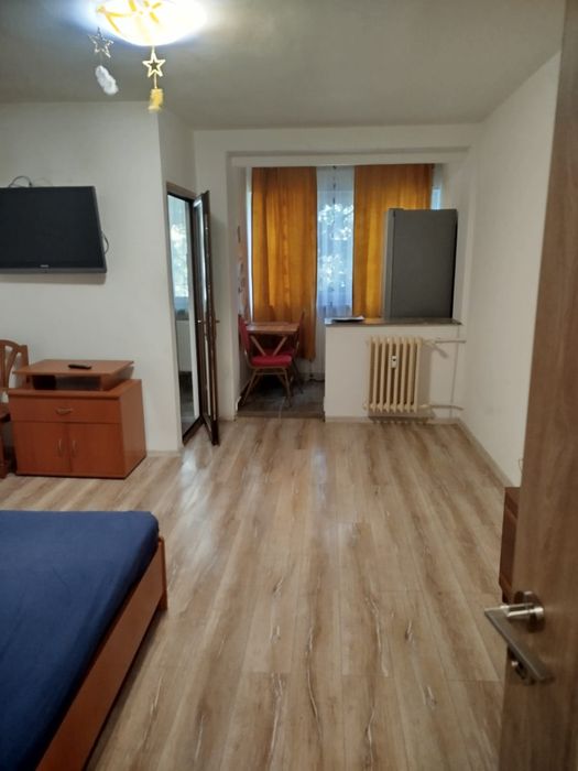 Inchiriez garsoniera Brazda Craiova