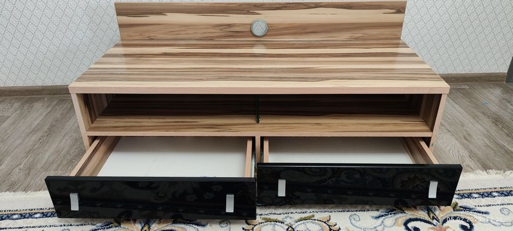 Тумба под Телевизор