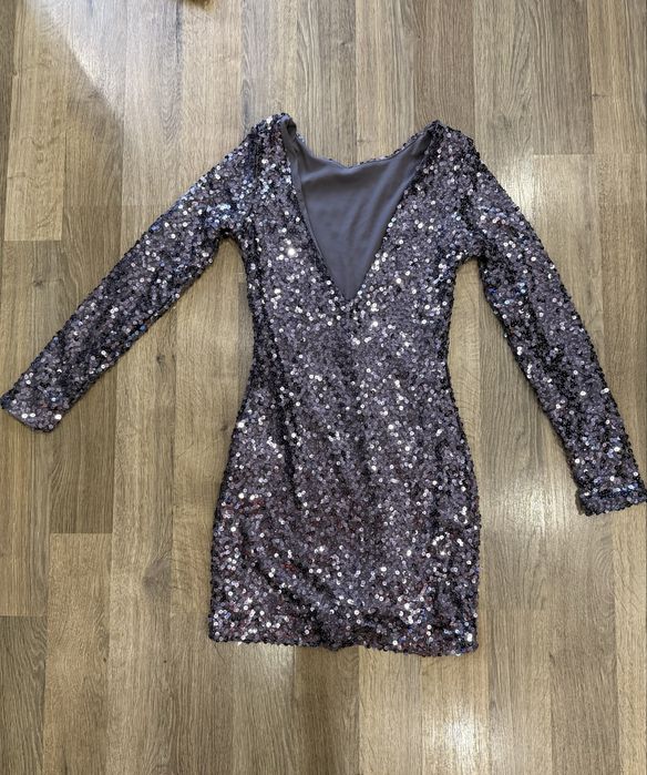 Рокля     с пайети