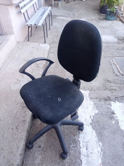 Офис стол  работещ