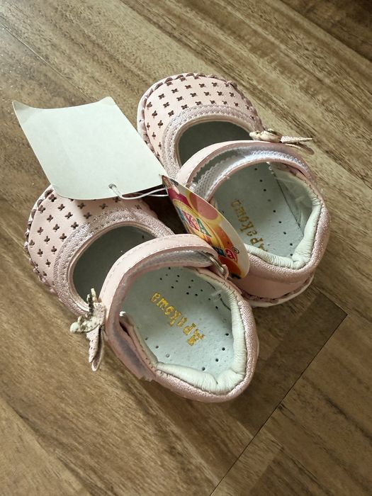 Aнатомическую обувь для детей разных размеров