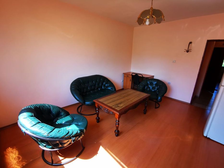 Двустаен апартамент в ж.к. Слатина.