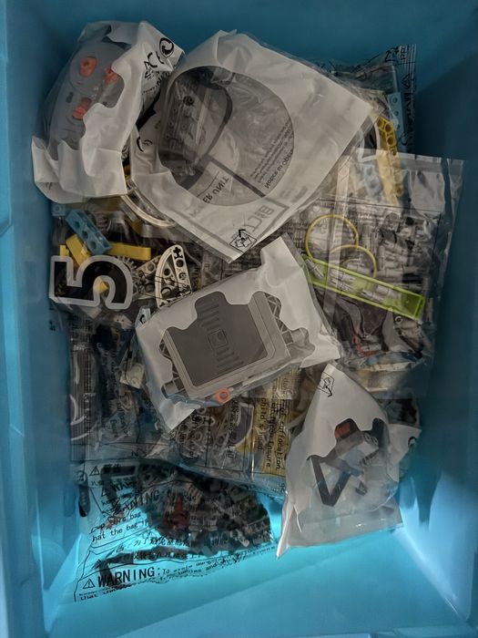 Робот Squtee CB10 Science and Education Set (702 детали)