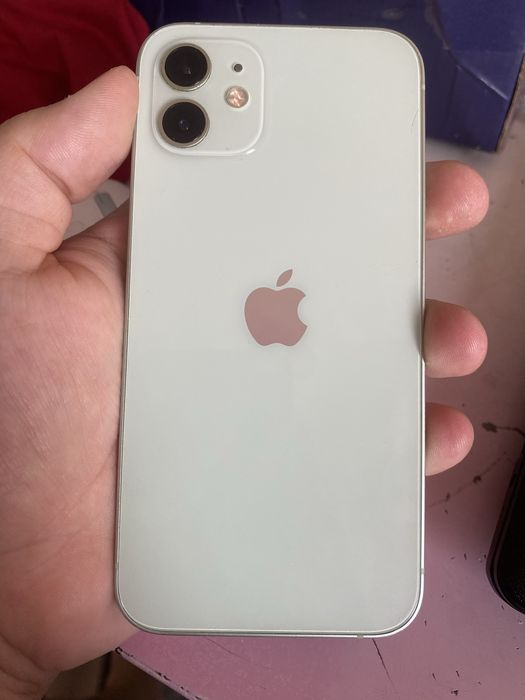 Iphone 12 в блоке