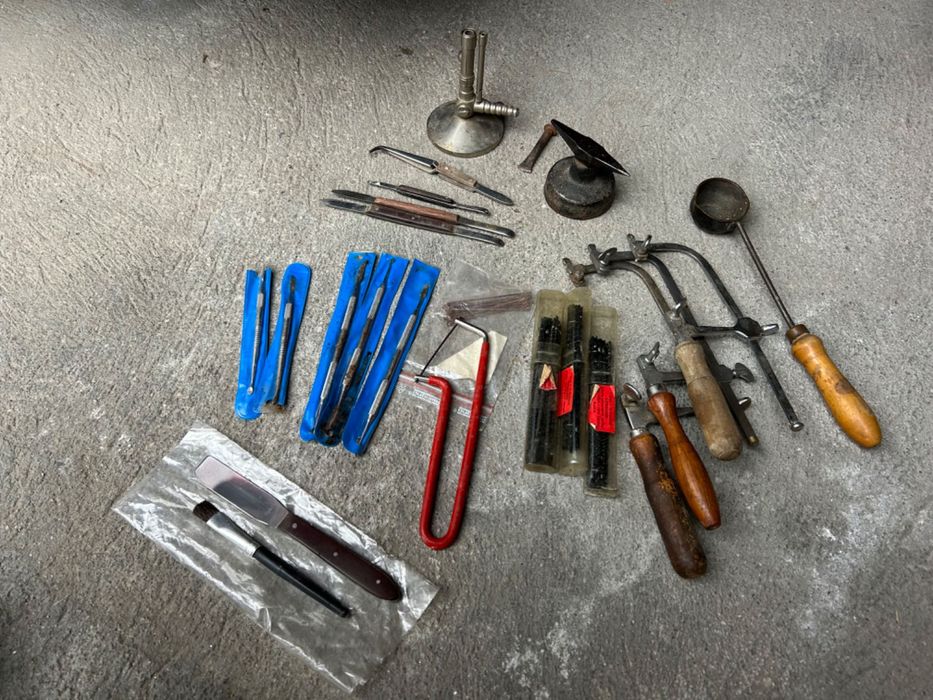 Зъботехнически материали и консумативи