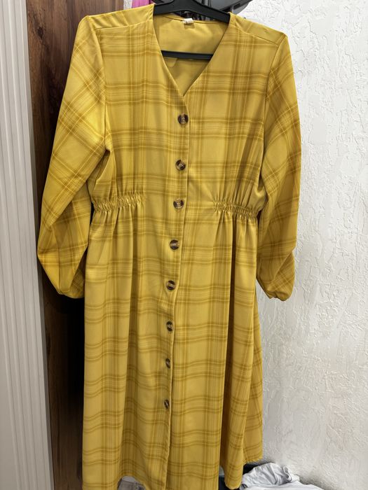 Продам платья, 40-44 размера