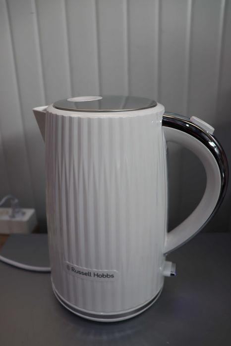 Кана Russell Hobbs Eden1.7L, осветен превключвател, Лек ДЕФЕКТ