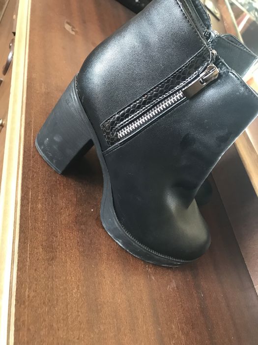 Черни дамски боти