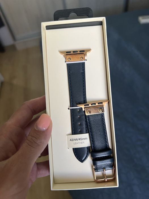 Каишка за Apple Watch Anne Klein