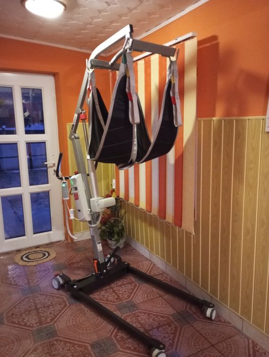 Elevator electric ridicare pacienți bonlavi