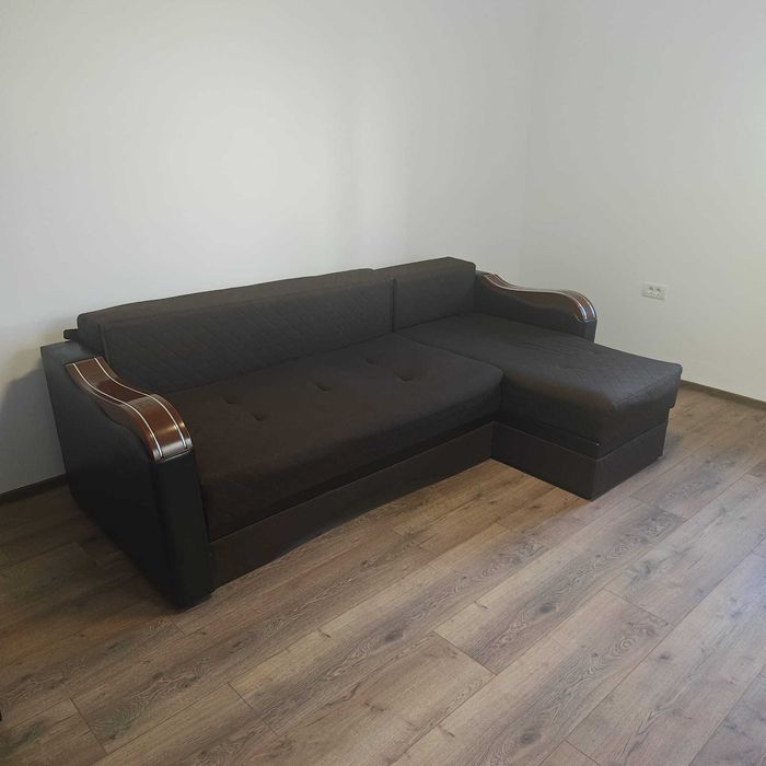 Canapea Coltar extensibila cu doua lazi de depozitare - Maro - Stare foarte buna 2.4m / 1.45m