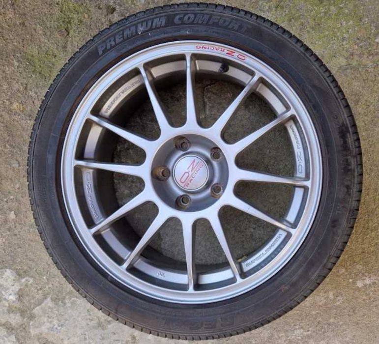 OZ Racing Superleggera - 8x17 / 5x112