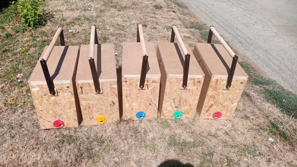 Кутии за отводки,Преносно сандъче за пчели и рамки.Работно сандъче