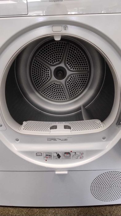 A+++ Сушилня с термопомпа Bosch-Бош Series 4 8 кг EasyClean