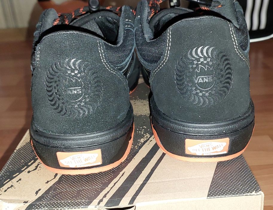 Продам Кросовки Vans 41 размер новые