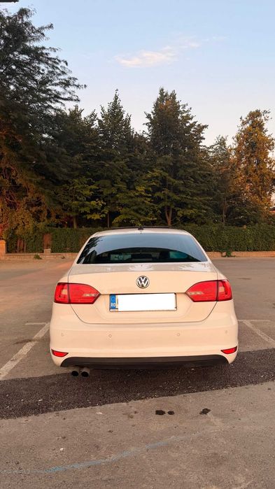 Volkswagen Jetta Match 2.0 TDI 140 CP DSG