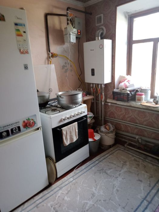 Үш бөлмелі үй сатылады