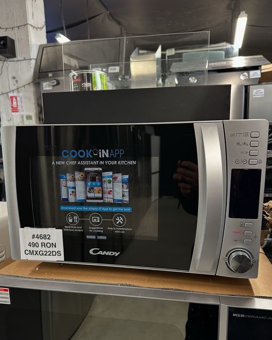 Cuptor cu microunde si grill Candy CMXG22DS