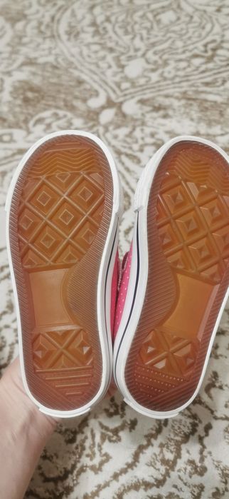 Обувь на девочку три пары новая