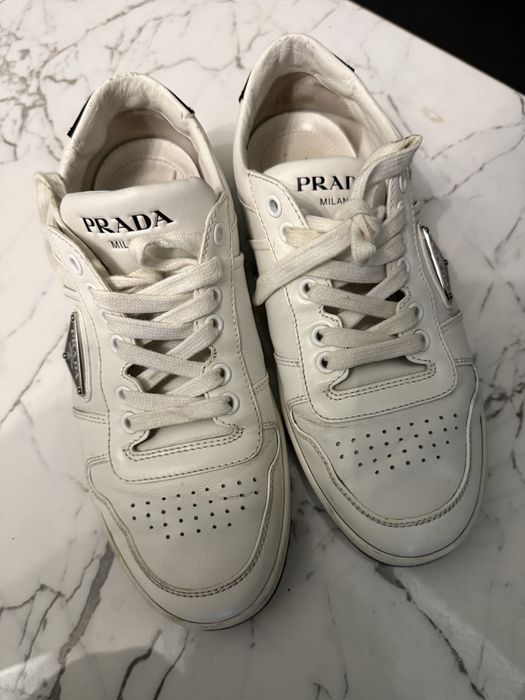 Кроссовки белые Prada