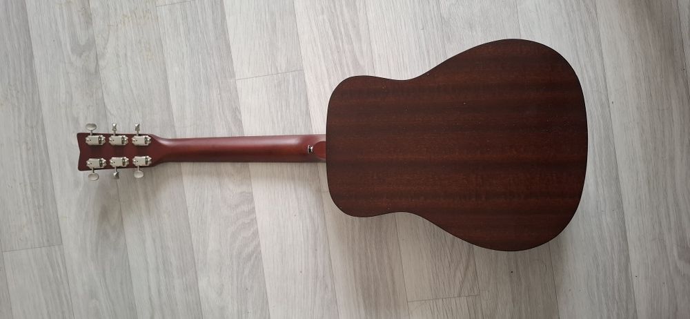 Продам гитару акустические