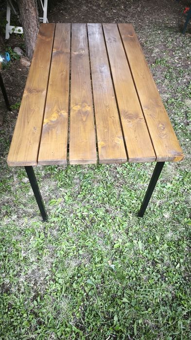 Маса - метал, дърво