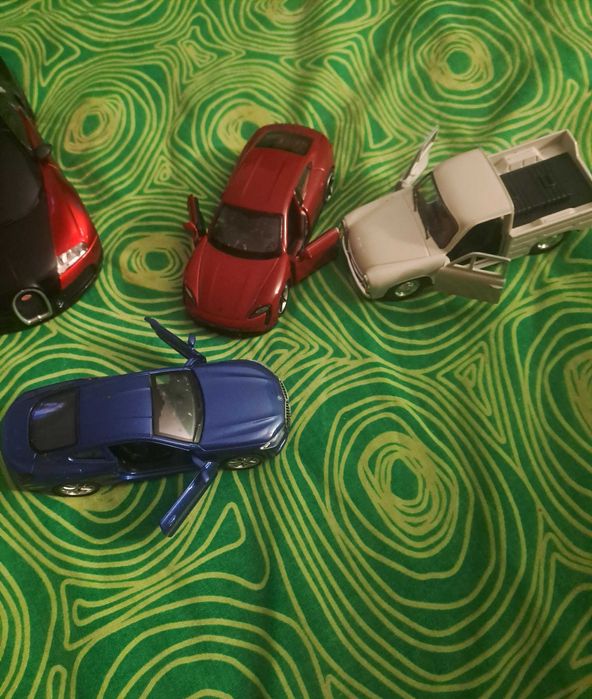 Колички с отварящи врати