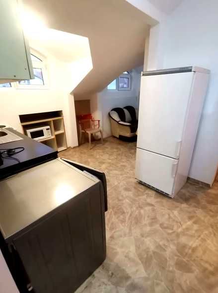 Дава се под наем Едностаен апартамент в Бургас, Център - 45 кв.м за 153 € - Снимка #1