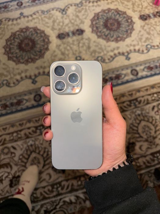 iPhone 15 Pro в идеальном состоянии