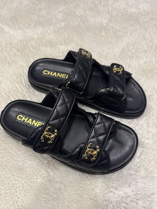Черни чехли Chanel