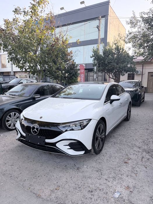 Mercedes Benz EQE 500