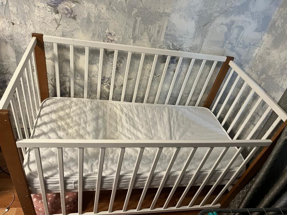 Продам детскую манежку