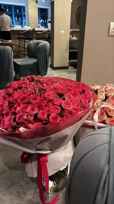 Букет из кустовых роз