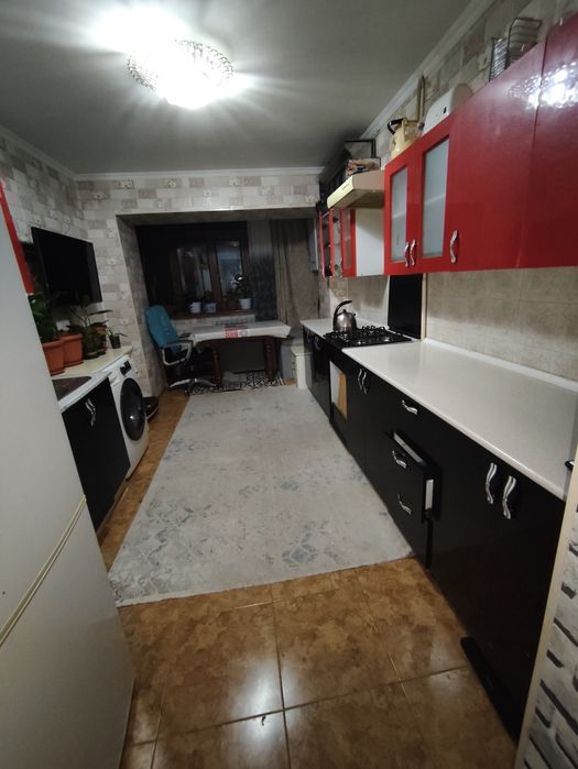 Продам 3-комн. квартиру