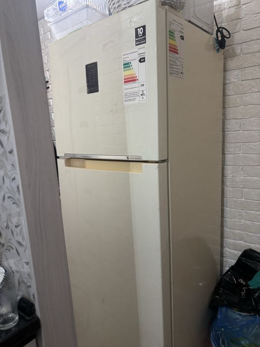 Продаю холодильник