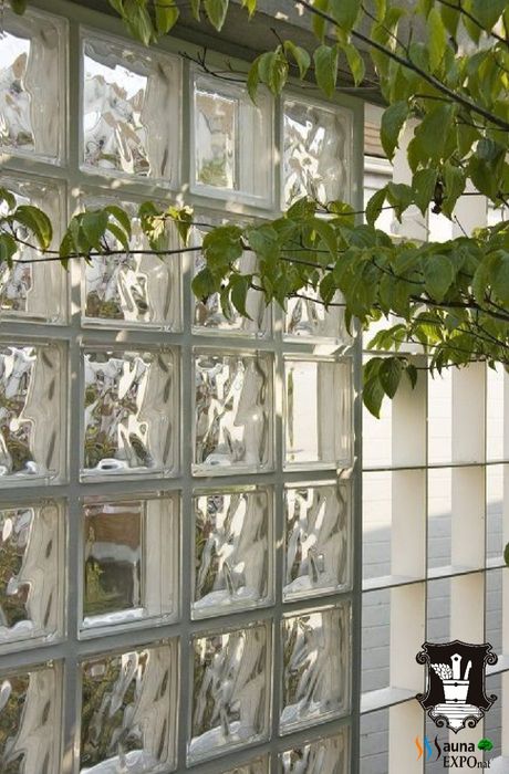 Стеклоблоки, стеноблоки, декоративные стеклянные перегородки.