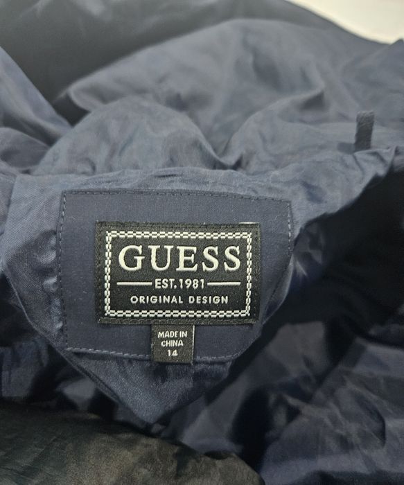 Vând geaca GUESS băieți 14  ani (cea de 12 ani a fost vândută)