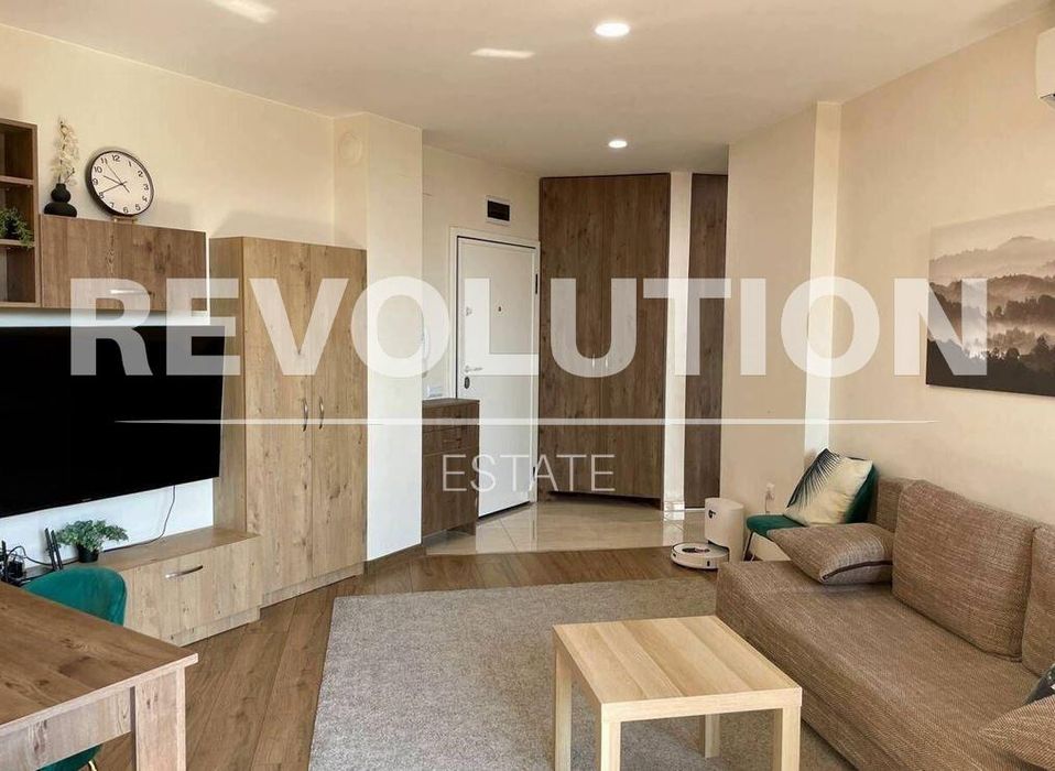 Дава се под наем Двустаен апартамент в Варна, Бриз - 60 кв.м за 698.19 € - Снимка #1